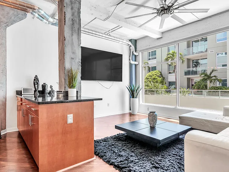 101 N 12th St #302 — Photo 17