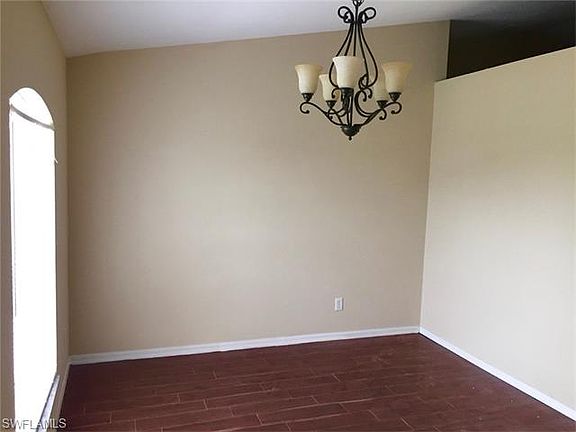 3rd image of 1330 NE 33rd Ln