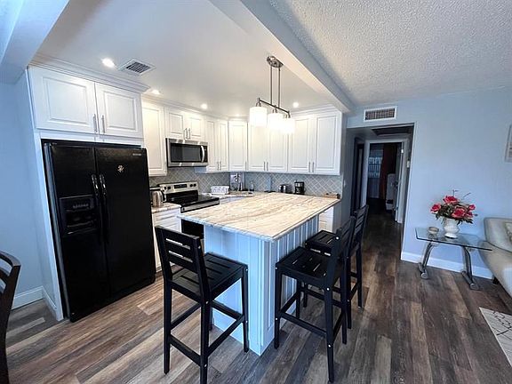 3rd image of 91 Camden D #D