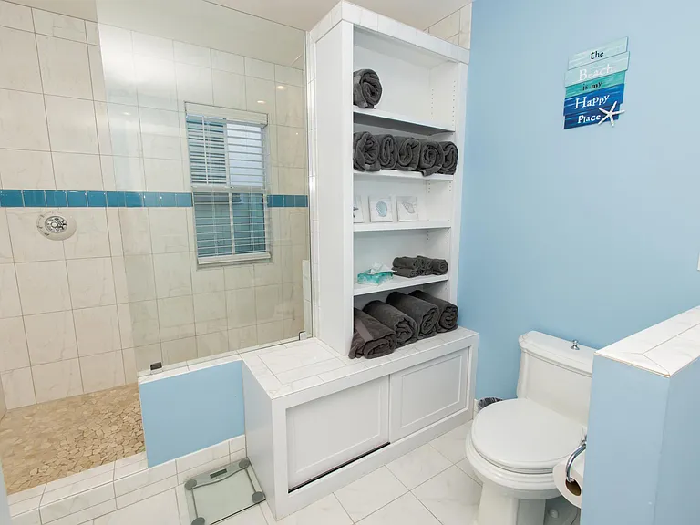 814 Ashe St — Photo 38