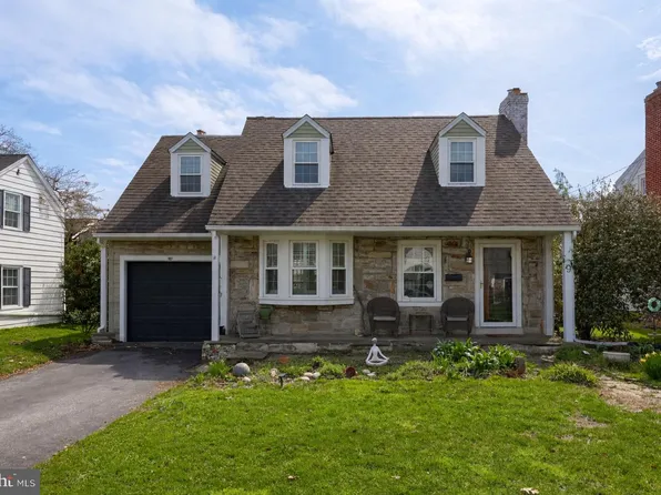 9 Haskell Dr, Lancaster, PA 17601
