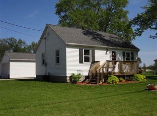 3017 Big Woods Rd, Cedar Falls, IA 50613