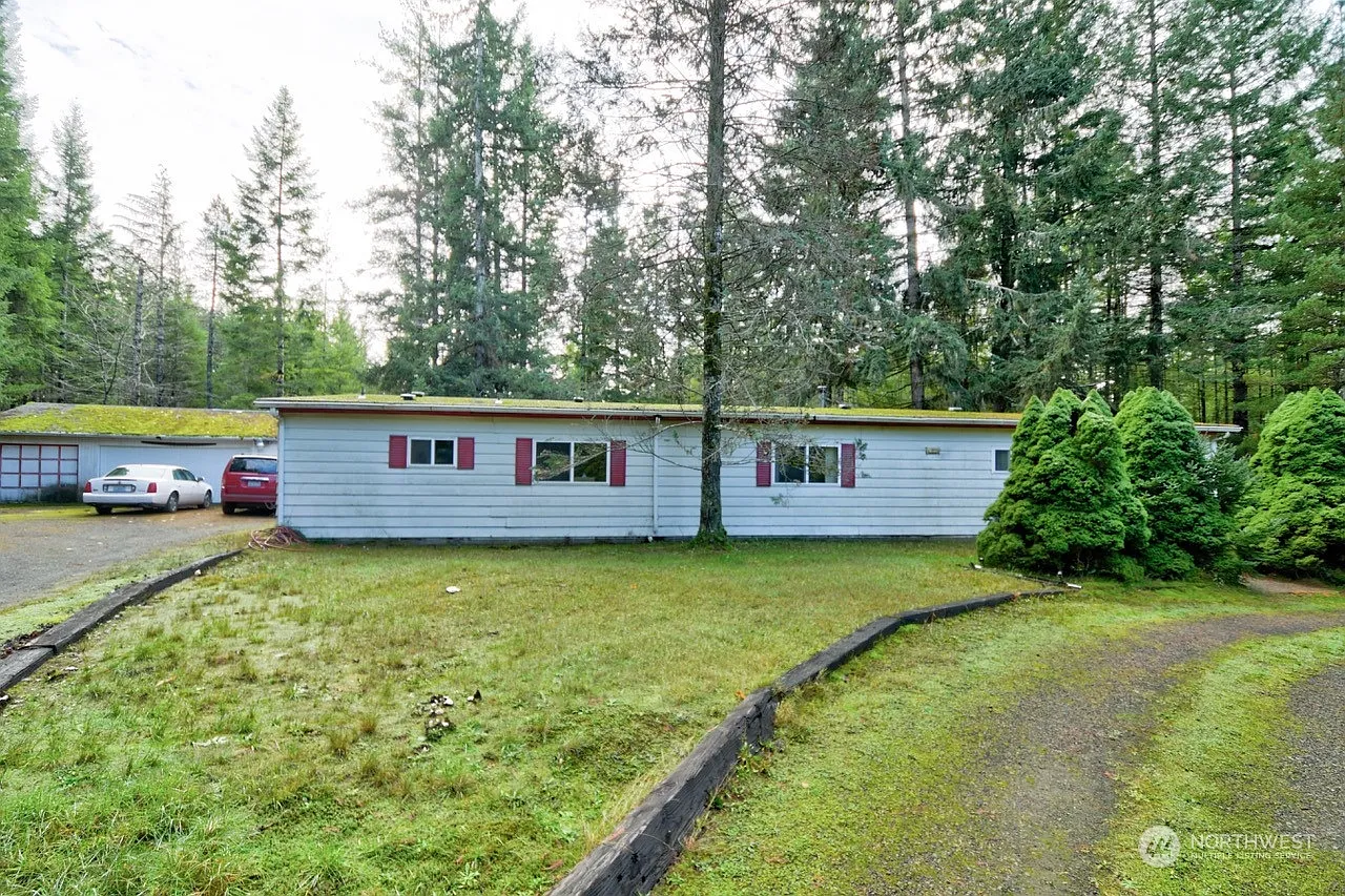 460 E Hyland Drive photo 1