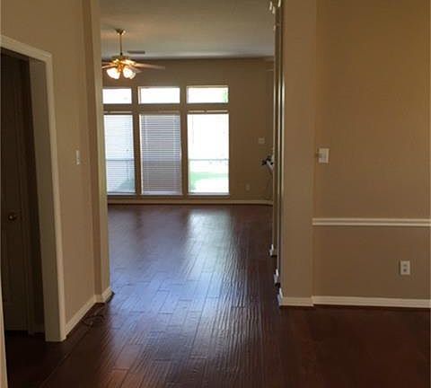 3rd image of 3418 Aspen Lake Dr