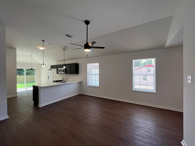 3558 Denver St — Photo 15