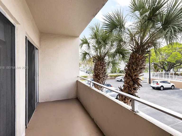 7747 SW 86th St #D-205 — Photo 5