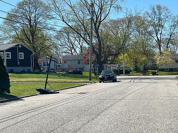 5th image of 2703 Gull Ave
