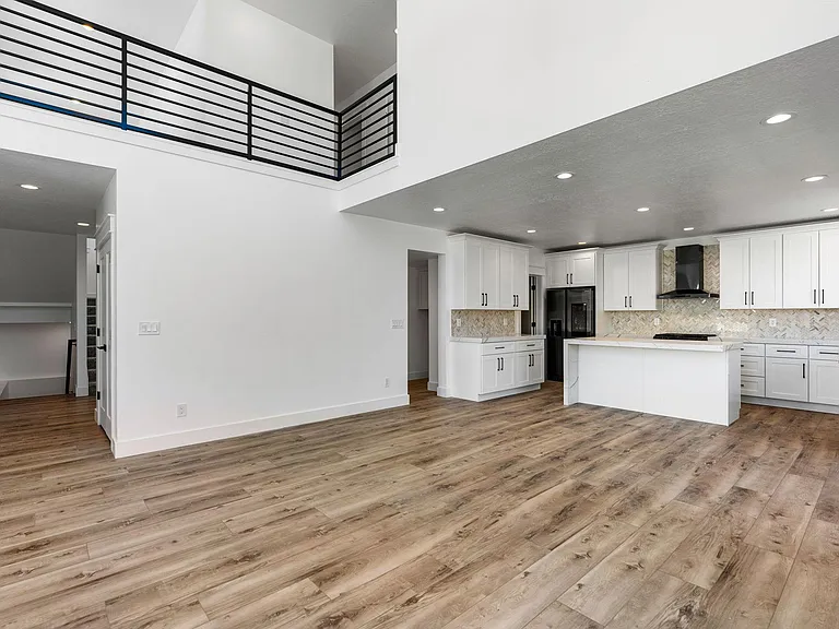 449 E Greenwood Ave — Photo 11
