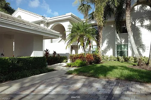 6270 Bellerive Ave #303 Photo 1