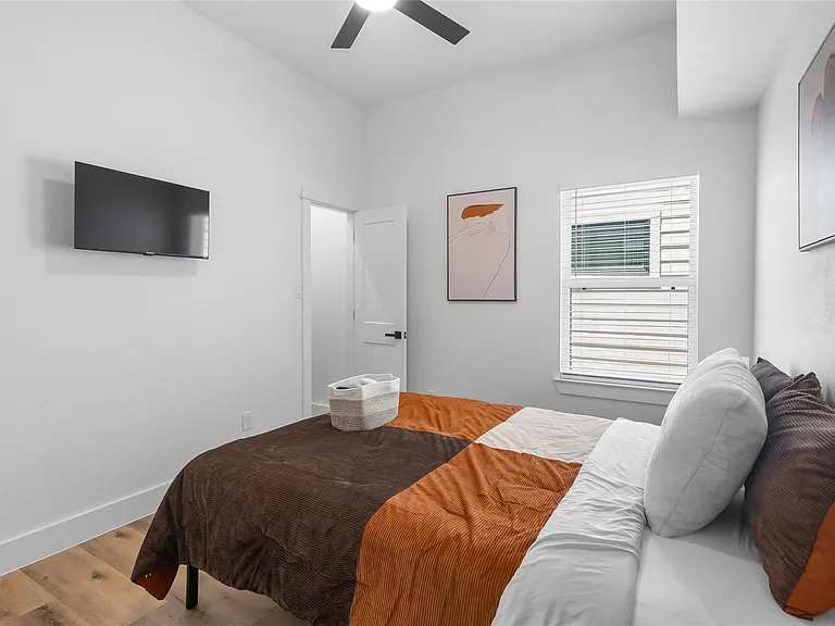 8007 Cora St #A — Photo 14