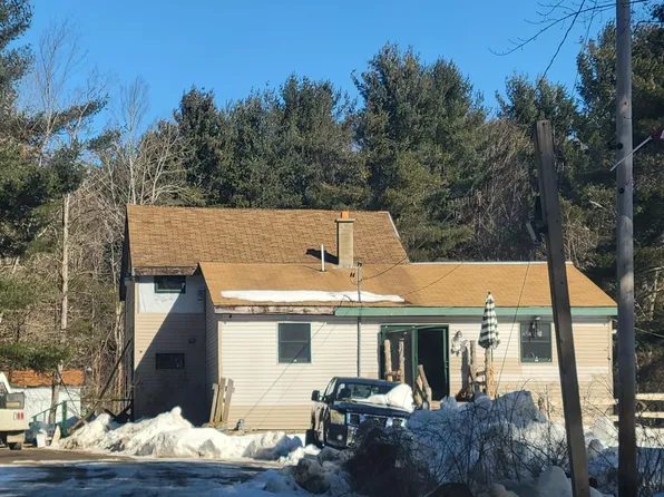 15 Dixie Road, Corinna, ME 04928