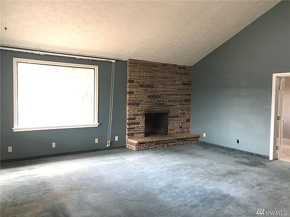 3rd image of 107 Hillcrest Ave