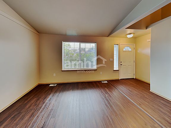 4th image of 11812 130th St E