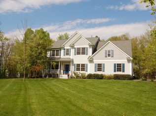 87 Sagamor Dr, Hopewell Junction, NY 12533