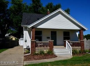 2427 Wyoming Ave SW, Wyoming, MI 49519