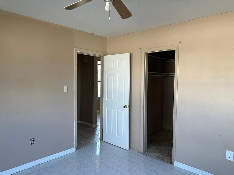 22202 Midway Blvd — Photo 13