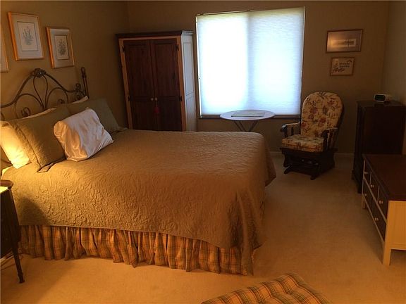 5th image of 2051 Oak Run North Dr N
