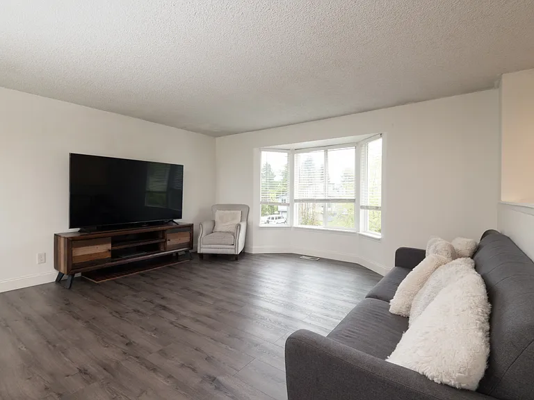 12638 SE 210th Ct — Photo 10