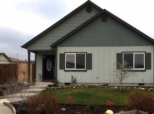 249 Wintersage Cir, Talent, OR 97540