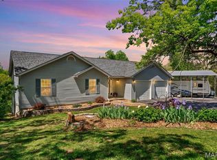 3445 Lynch Rd, Pacific, MO 63069