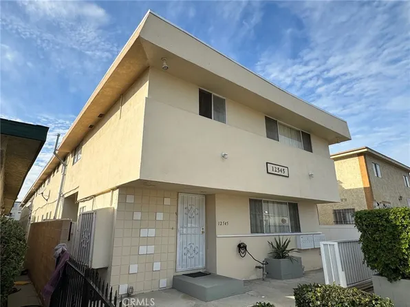 12545 Eucalyptus Ave, Hawthorne, CA 90250