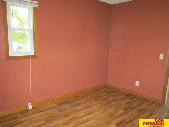 5th image of 212 N Cedar St
