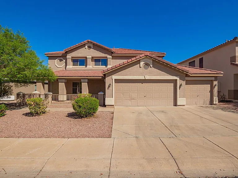 1310 E Beth Dr — Photo 1