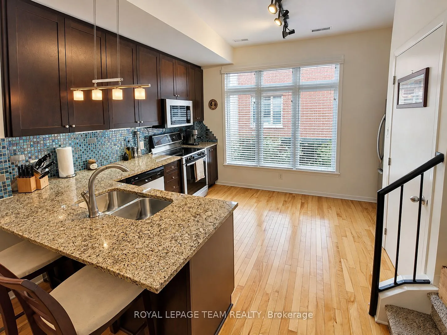 2 bed, $2,350 — Photo 3