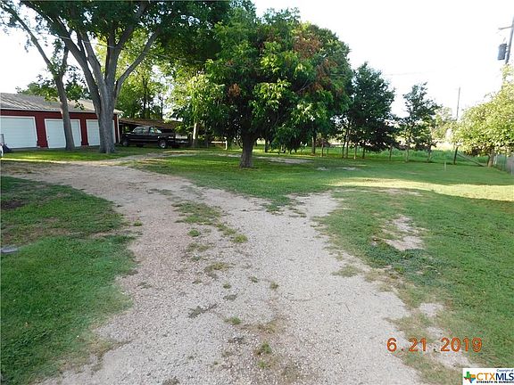 5th image of 303 S Avenue E