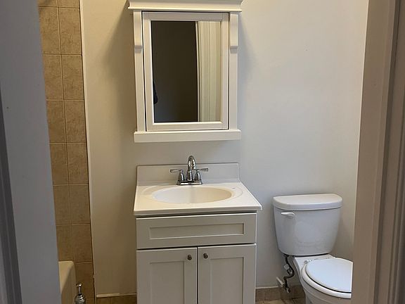 3rd image of 2350 Broadway APT 1038