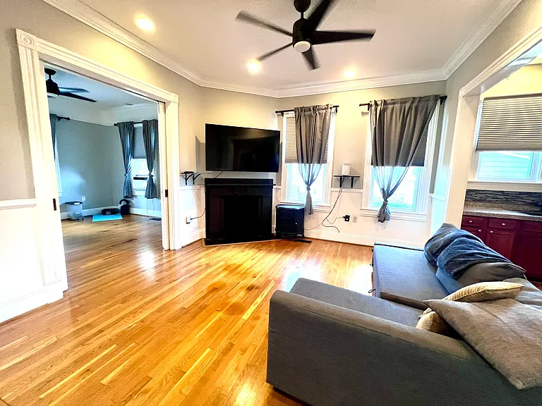1522 Barron St — Photo 7
