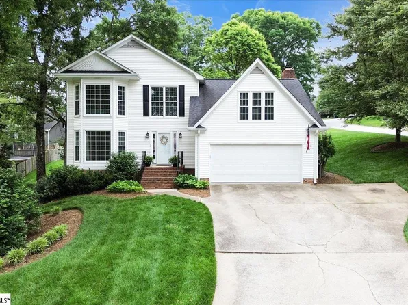 100 Firethorne Dr, Greer, SC 29650