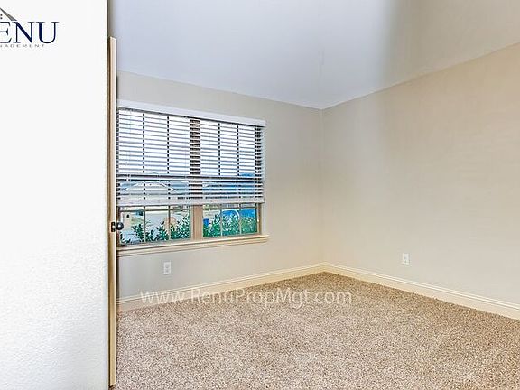 5th image of 1415 Reiger Dr