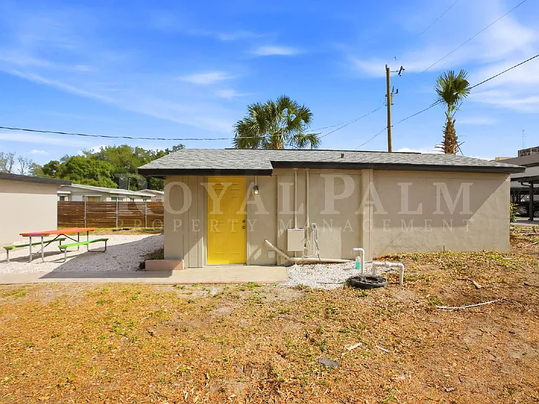 1640 Daniels Dr #B — Photo 4