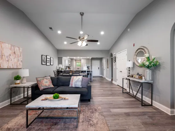 350 Wildwood Drive S #20 BLDG E, Branson, MO 65616