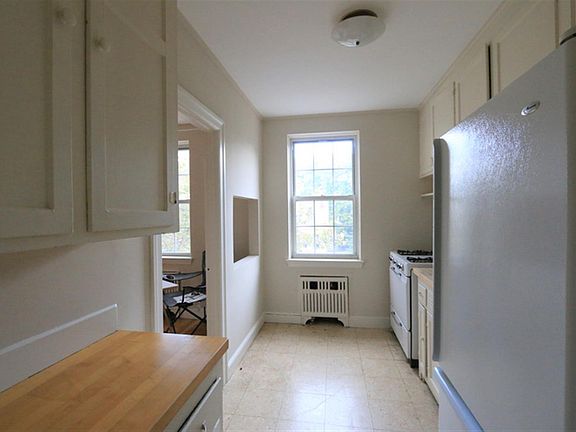 3rd image of 1716 Cambridge St APT 1