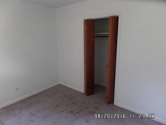 5th image of 22 Caswell Cir