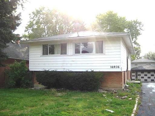 1st image of 16936 S Old Elm Dr