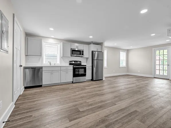 30 Mummasburg St APT 1, Gettysburg, PA 17325