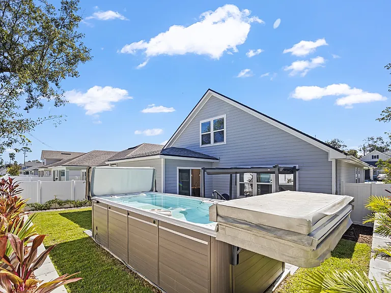 50 Moana Ct S — Photo 2