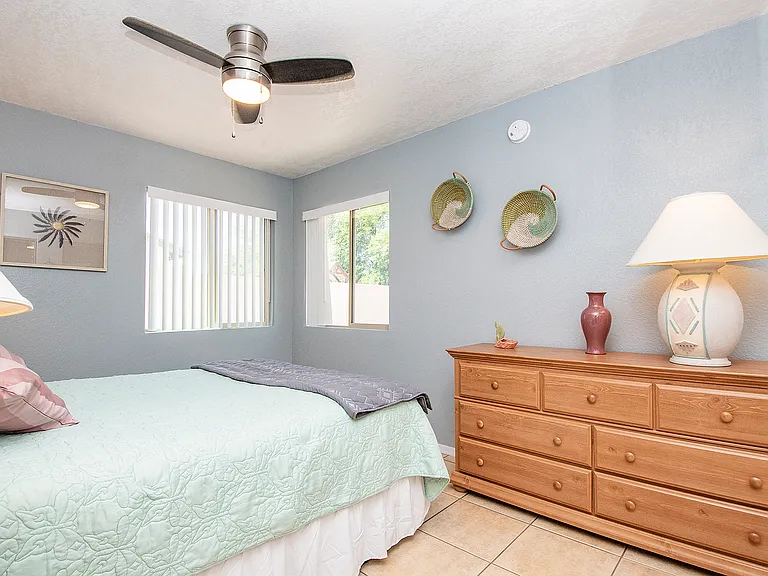5900 S Torrence Dr — Photo 6