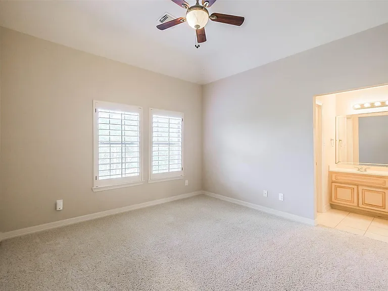 12411 Santiago Cove Ln — Photo 34