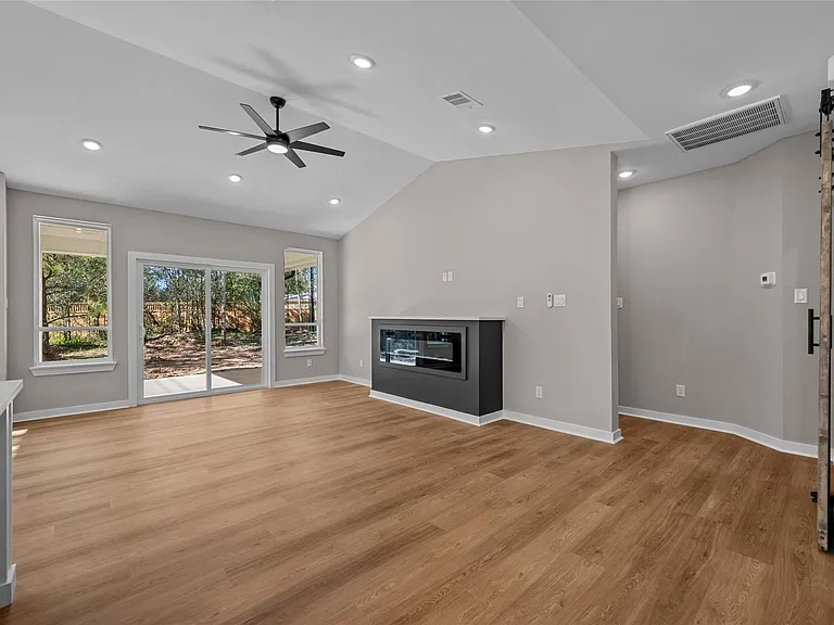 28407 Champion Oaks Dr — Photo 8