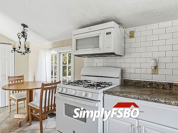 3rd image of 211 E 19th Ave
