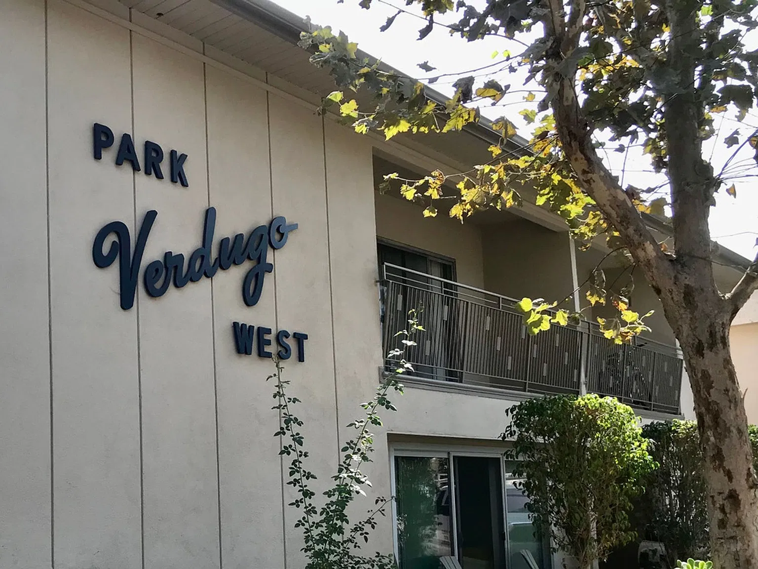 Park Verdugo Apartments — Photo 3