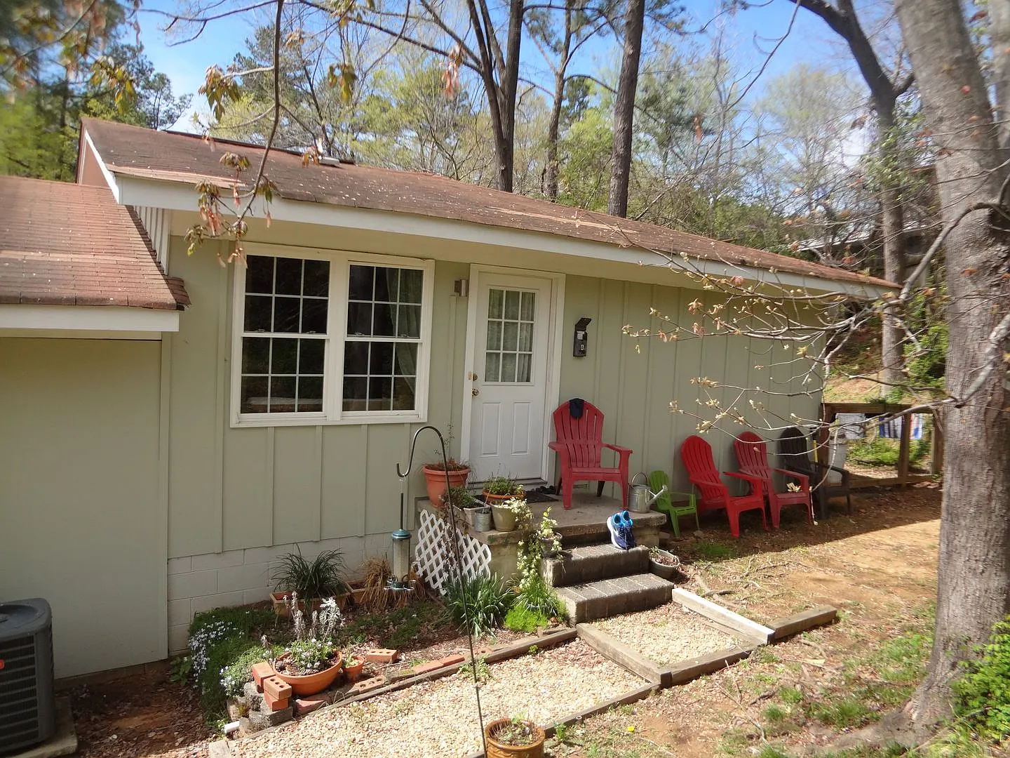 432 S. Greensboro St — Photo 1
