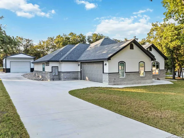 230 Cibolo Way, La Vernia, TX 78121