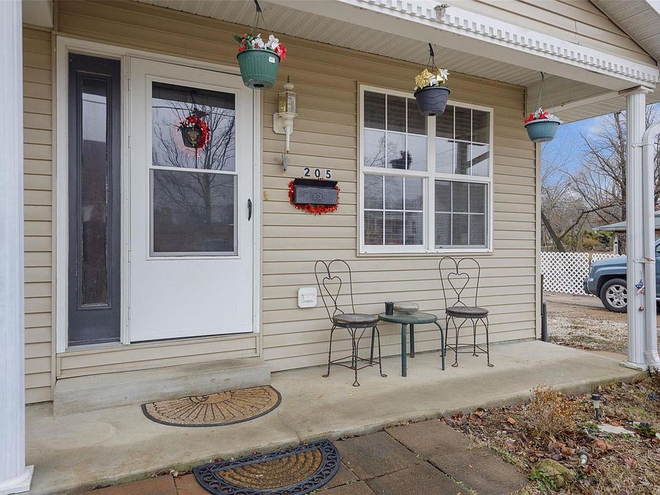 205 Russell Ave, Festus, MO 63028 Zillow