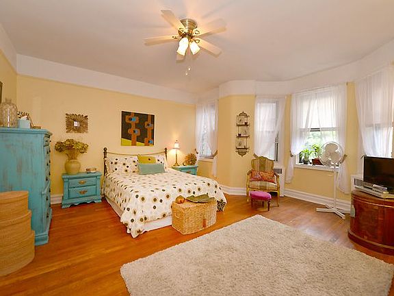 5th image of 8402 35th Ave #3D