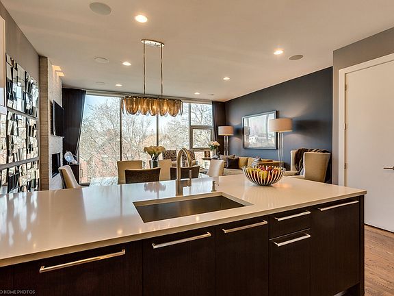 3rd image of 1017 N Winchester Ave #3